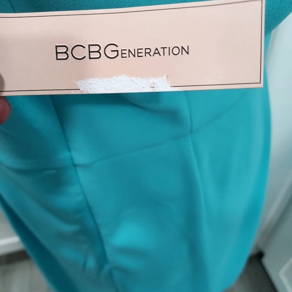 Beautiful Aqua Blue Sleeveless Dress - Picture 3 of 6